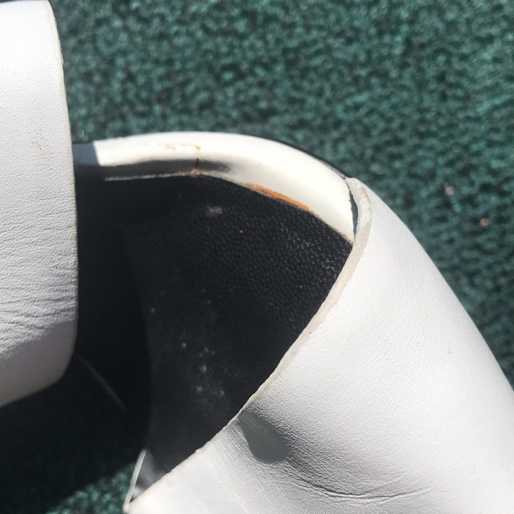 White heels with wide ankle wrap with adjustable buckle - Picture 5 of 10